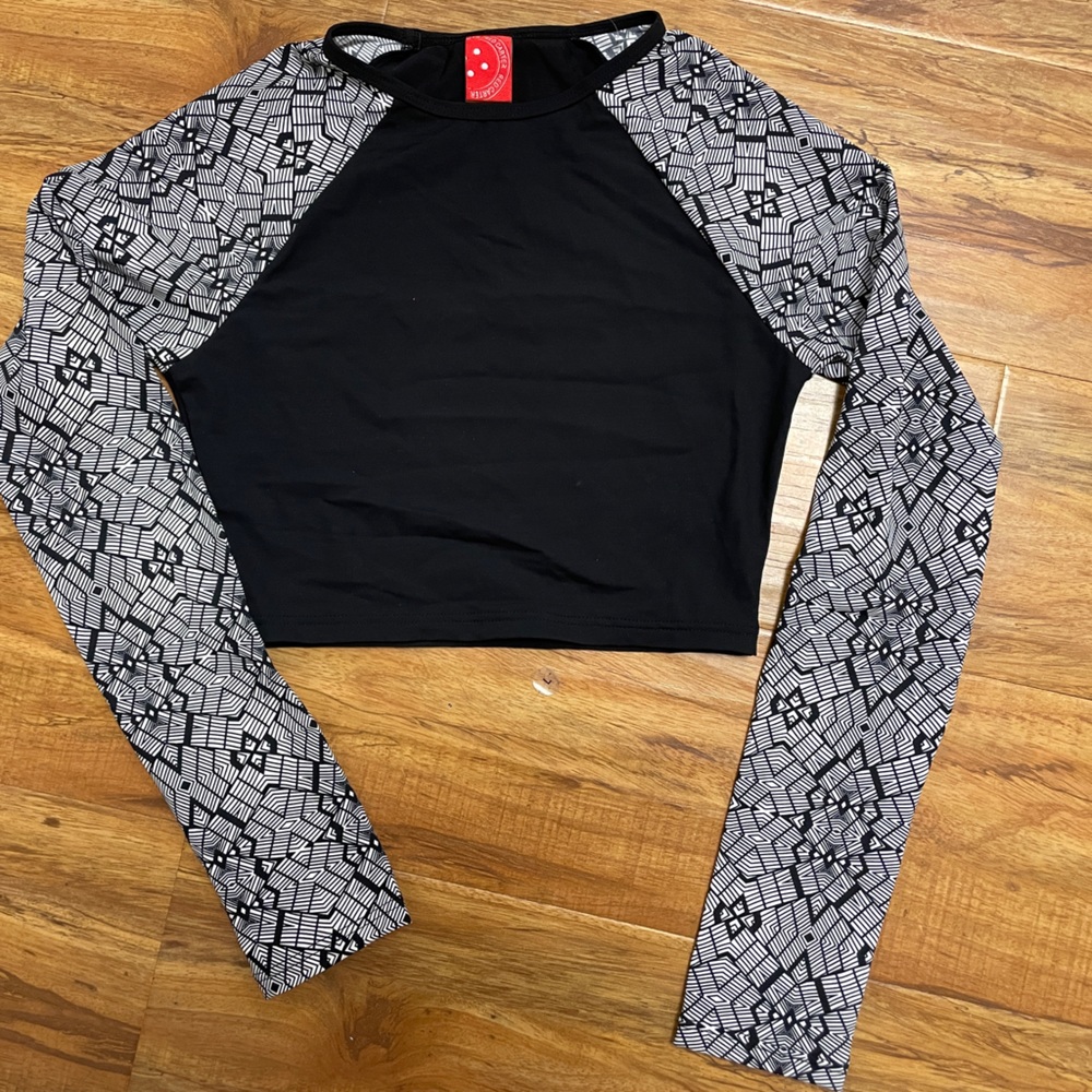 Red Carter cropped printed rashguard